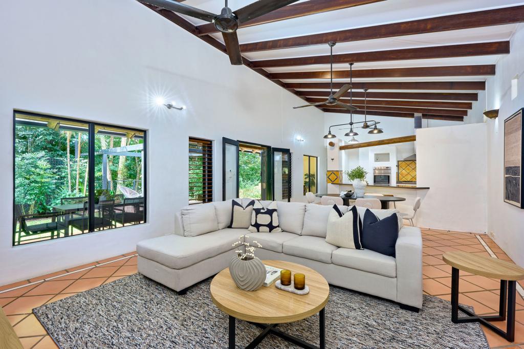 20 Lake Morris Rd, Kanimbla, QLD 4870