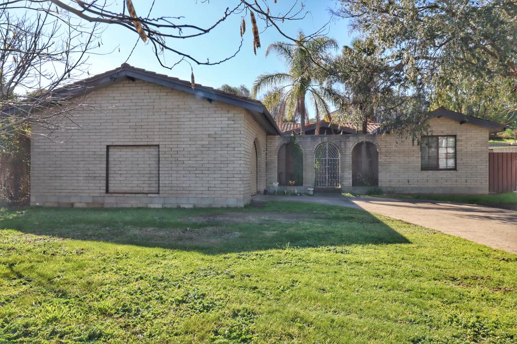 4 Courallie St, Cowra, NSW 2794