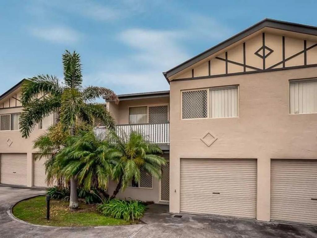 4/10 Crawford Ave, Stafford, QLD 4053