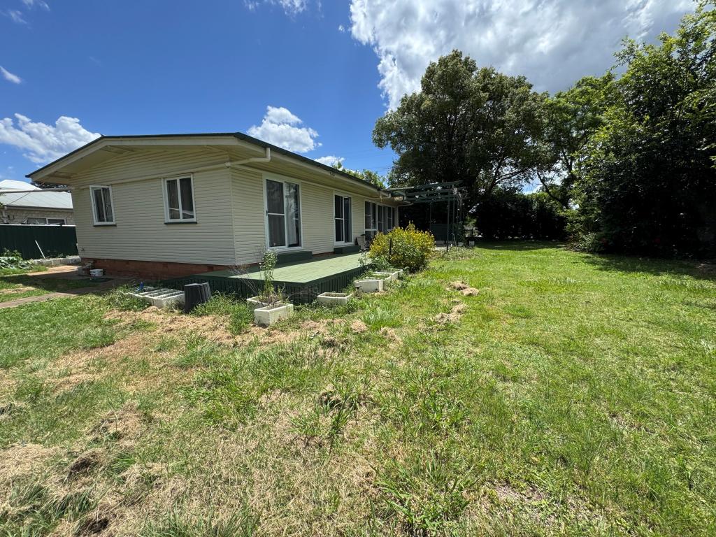 6 West St, Kingaroy, QLD 4610