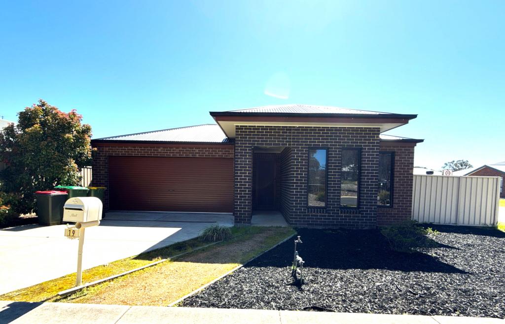 19 Mcdougall Gr, Wodonga, VIC 3690