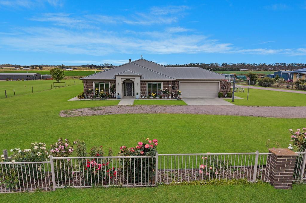 27 Cameron St, Terang, VIC 3264