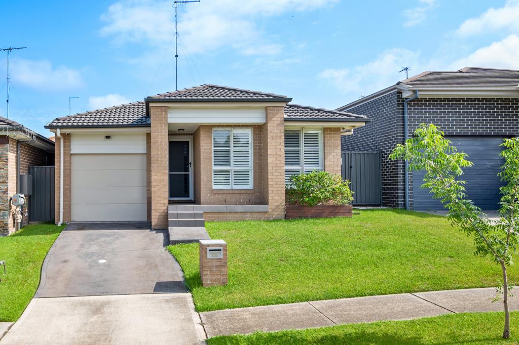 52 TALL TREES DR, GLENMORE PARK, NSW 2745