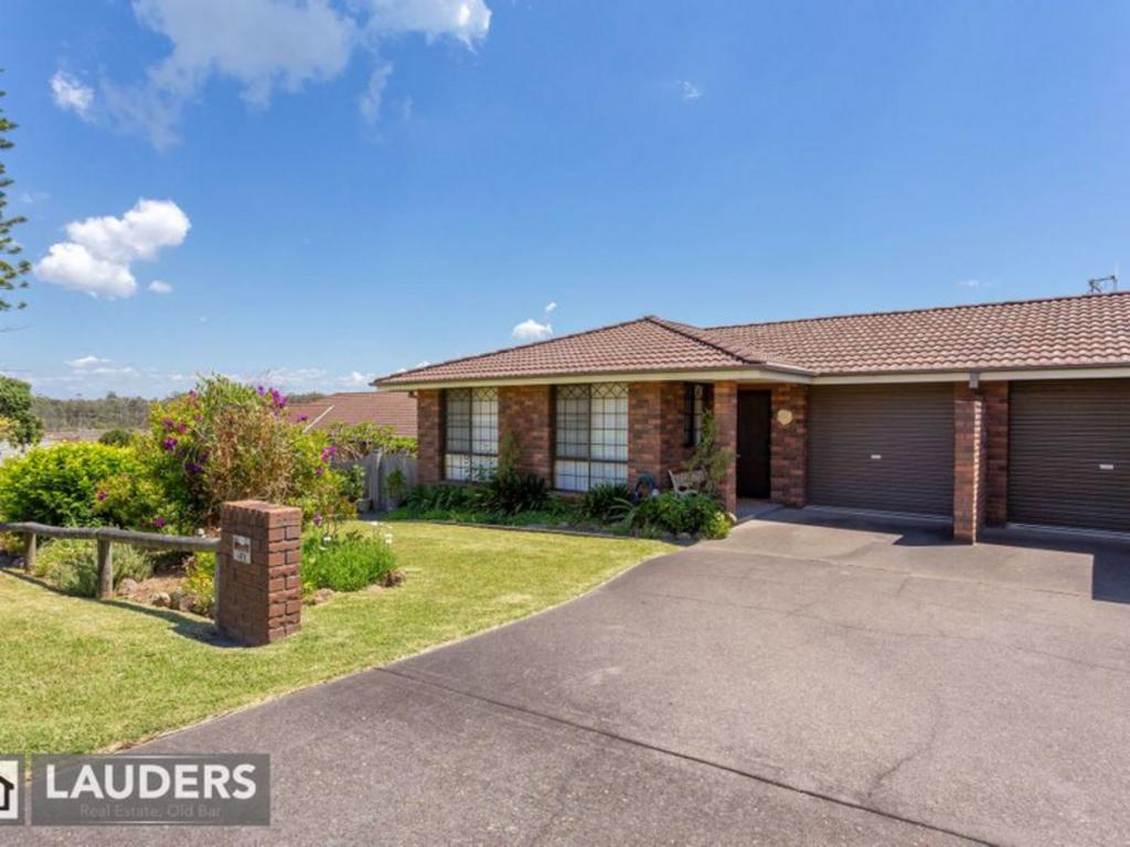 1/2 Kestrel Ave, Old Bar, NSW 2430