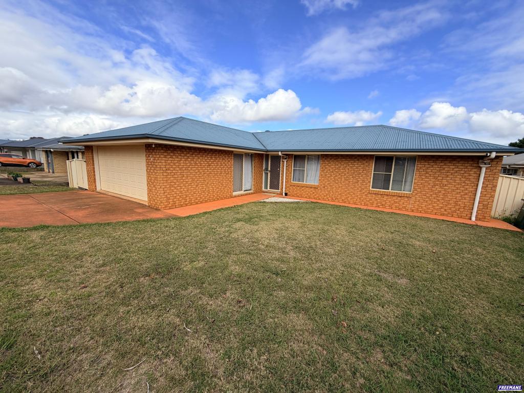 76 Windsor Cir, Kingaroy, QLD 4610