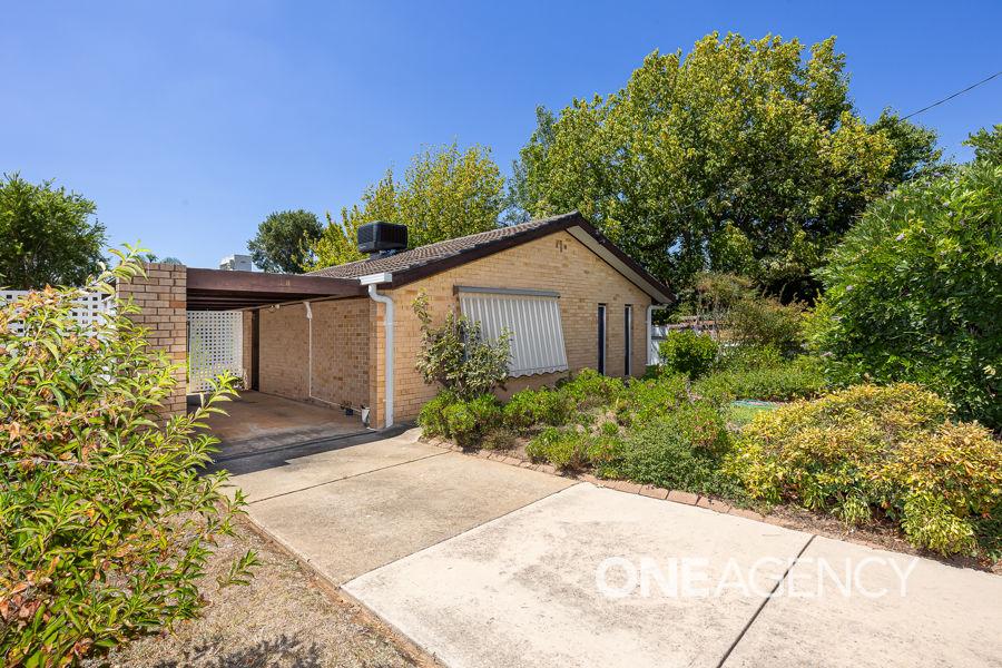 59 INGLIS ST, LAKE ALBERT, NSW 2650