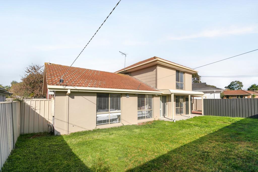22 Fraser St, Melton South, VIC 3338