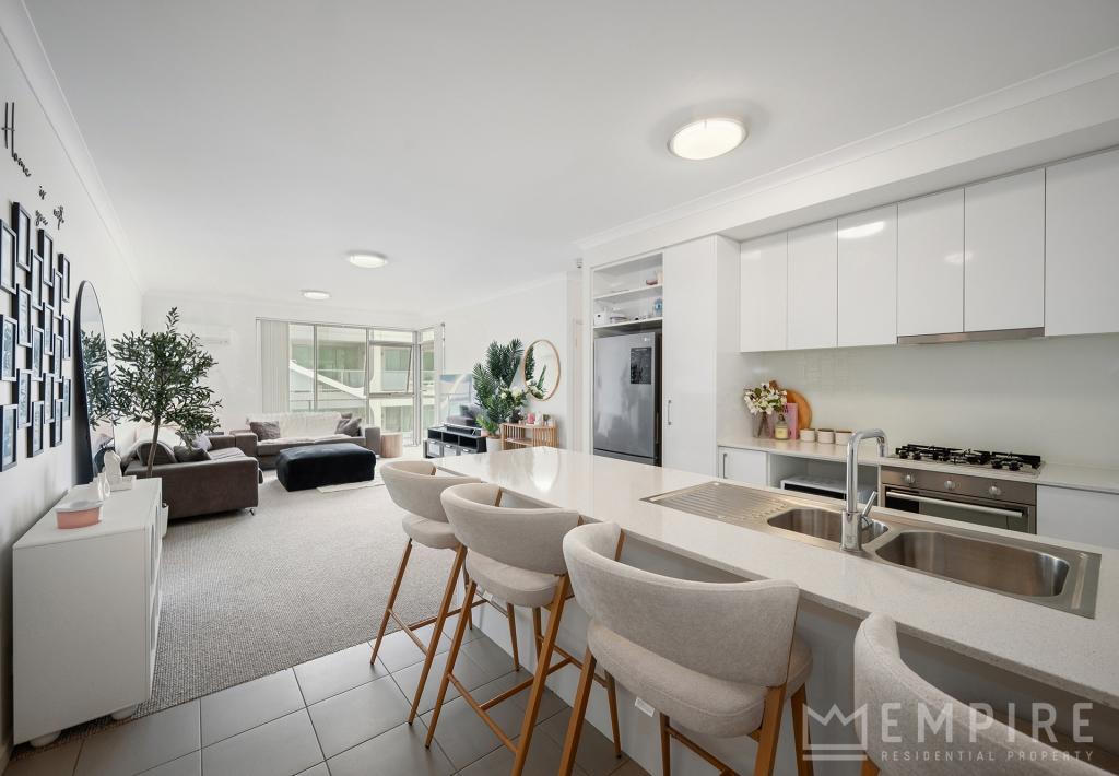 402/21 Malata Cres, Success, WA 6164