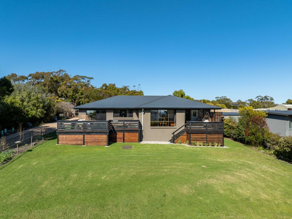 24 Beven Hts, Binalong Bay, TAS 7216
