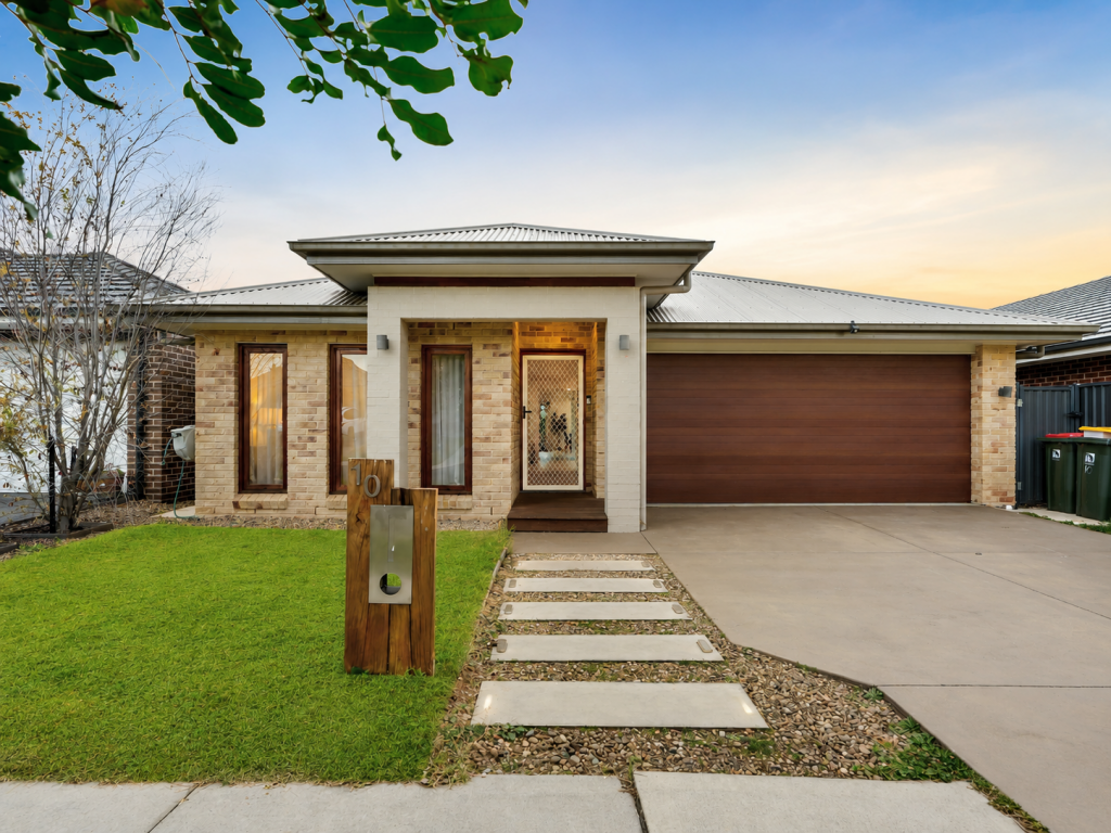 10 Riberry St, Gregory Hills, NSW 2557