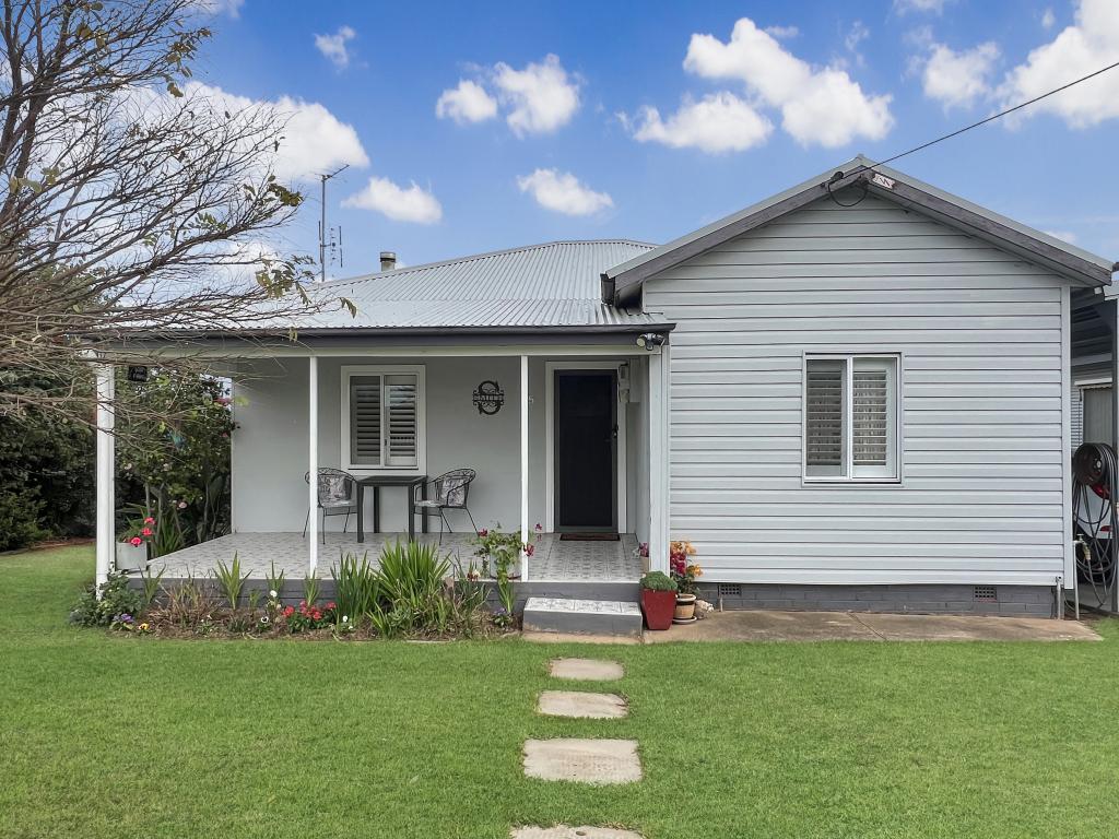 55 Elizabeth St, Young, NSW 2594