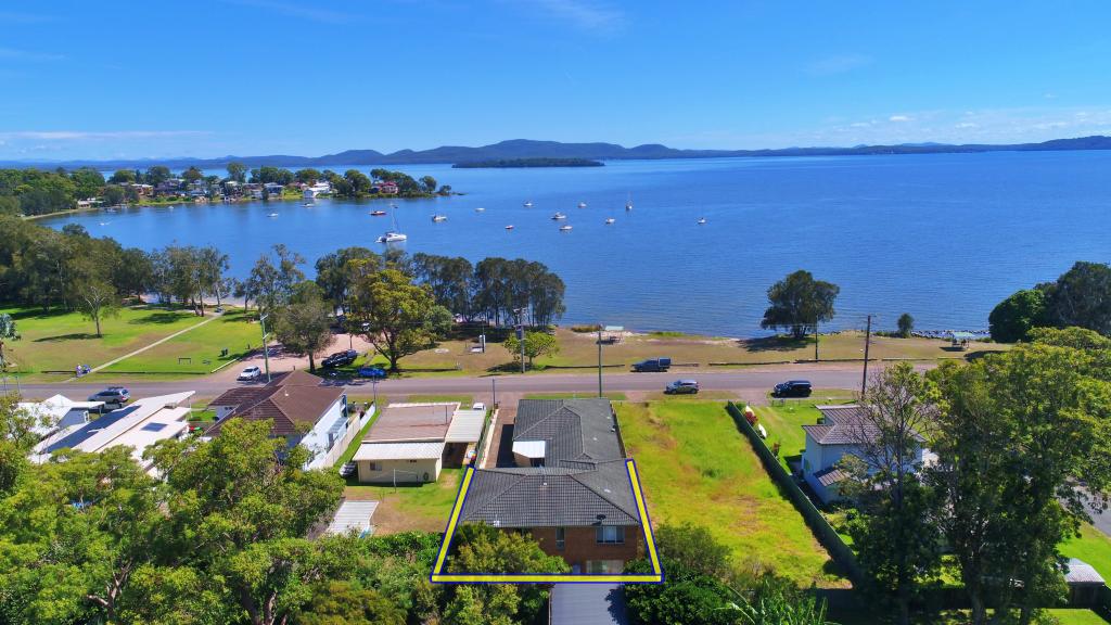 18 Peace Pde, Tanilba Bay, NSW 2319