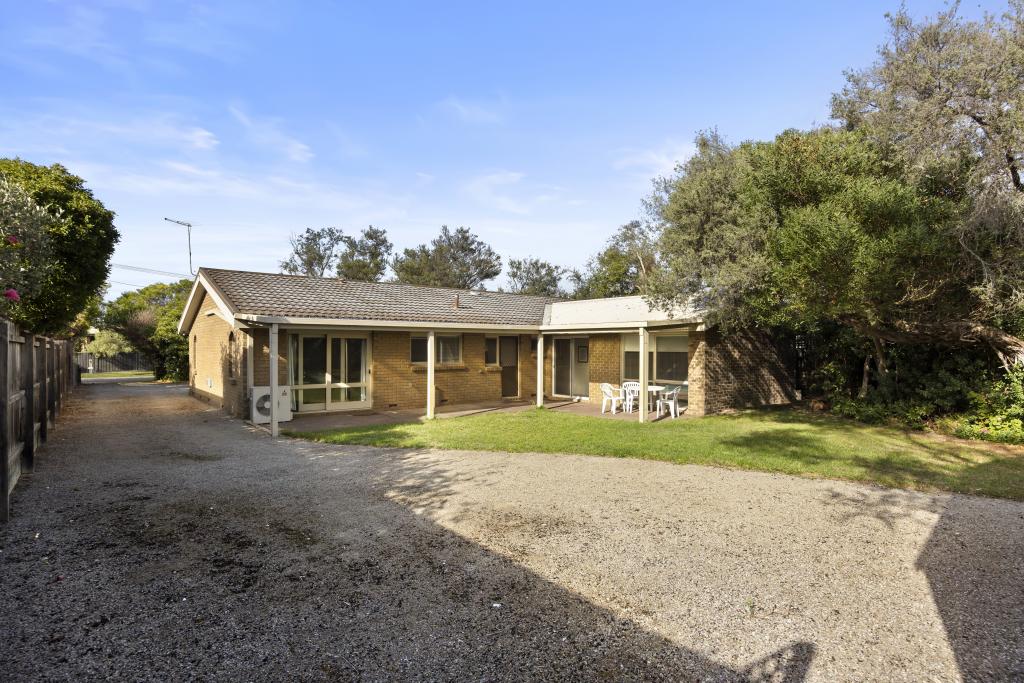 36 MELVILLE ST, TOOTGAROOK, VIC 3941