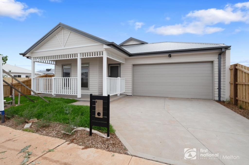 8 CURYO ST, EYNESBURY, VIC 3338