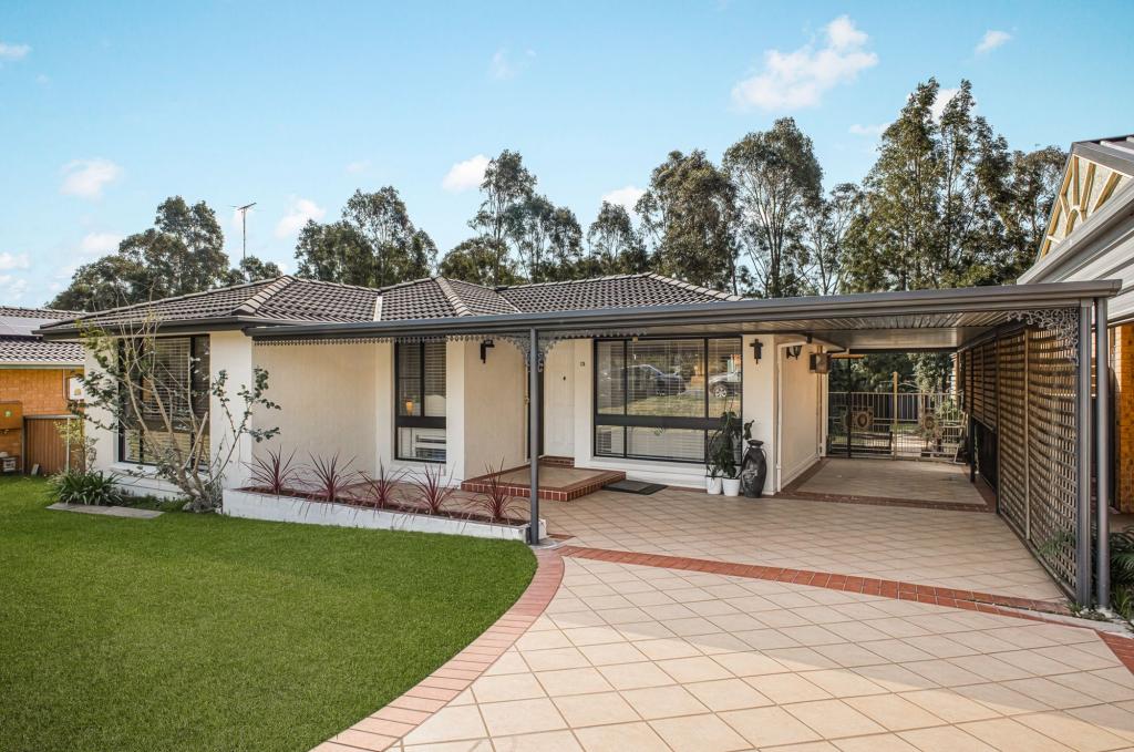 19 Chaplin Cres, Quakers Hill, NSW 2763