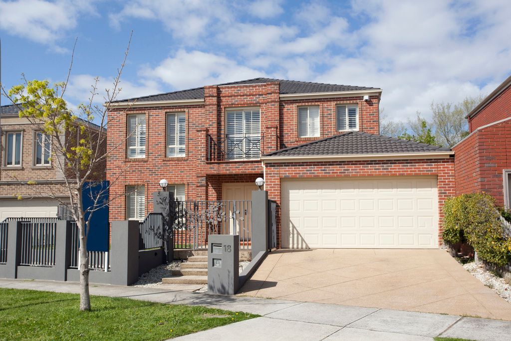 18 Winston Way, Murrumbeena, VIC 3163