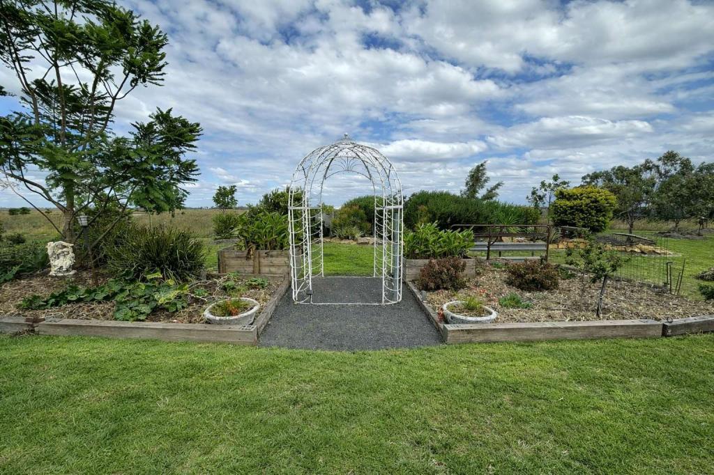 27 Christies Rd, Pirrinuan, QLD 4405