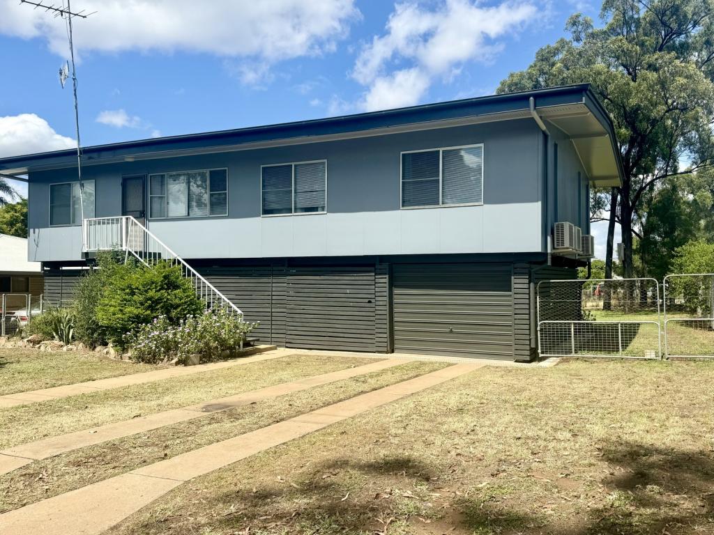 8 Belshore St, Moranbah, QLD 4744