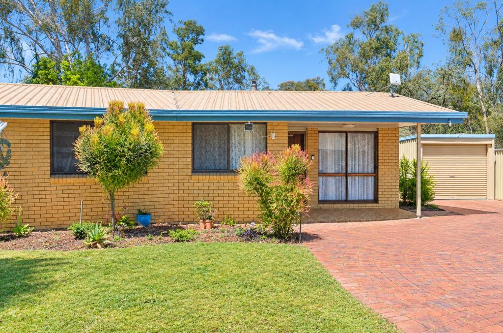 15 Drayton St, Nanango, QLD 4615