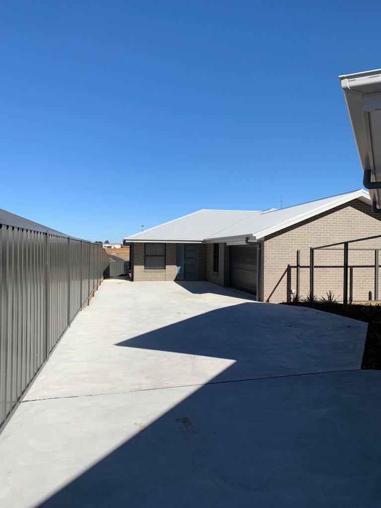 8 Huxtable Pl, Goulburn, NSW 2580