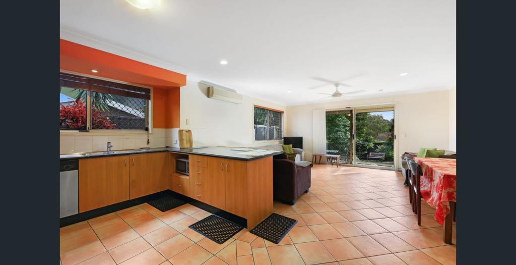 1/12 Alma St, Southport, QLD 4215