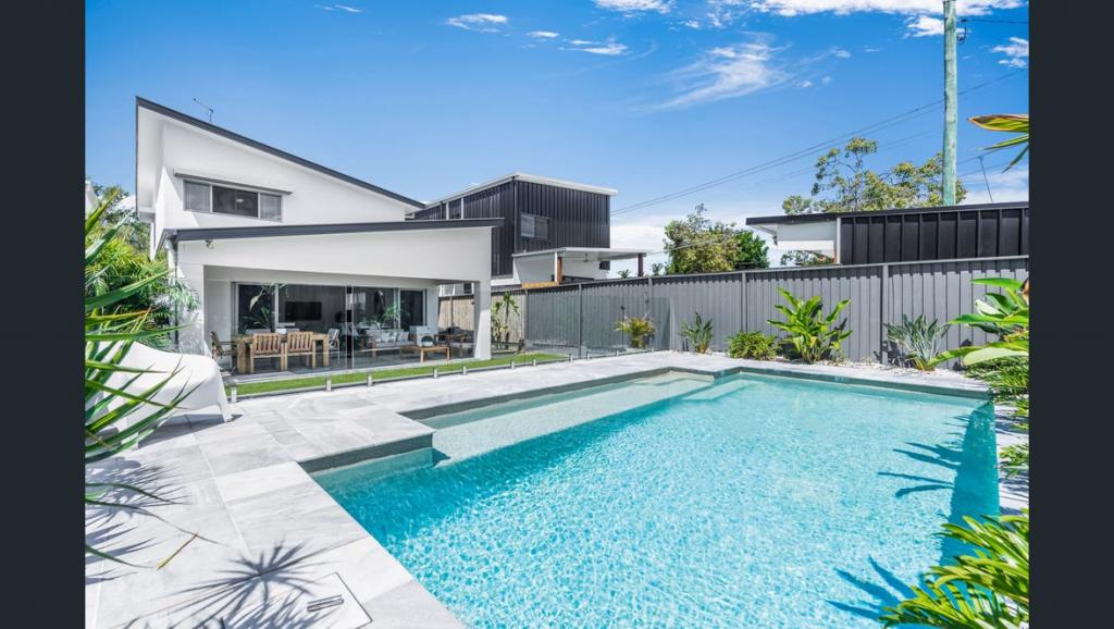 43 Wood St, Manly, QLD 4179