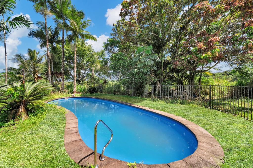 2 Meuanbah Rd, Bombeeta, QLD 4871