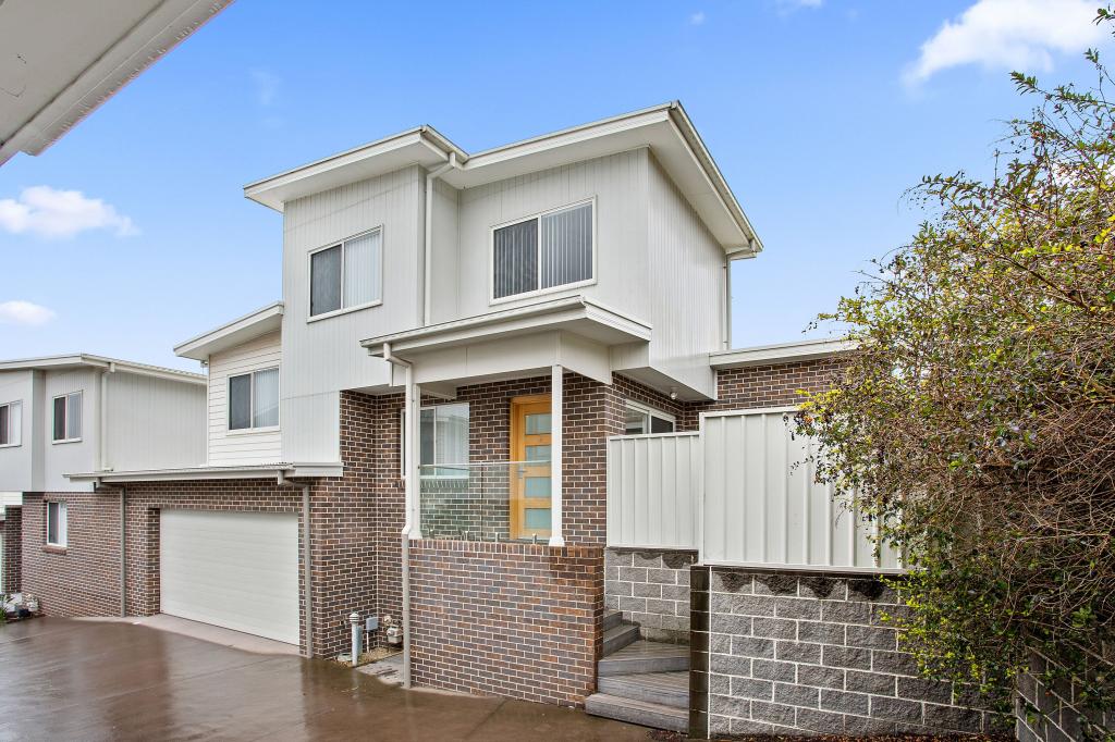 3/27 Whittaker St, Flinders, NSW 2529