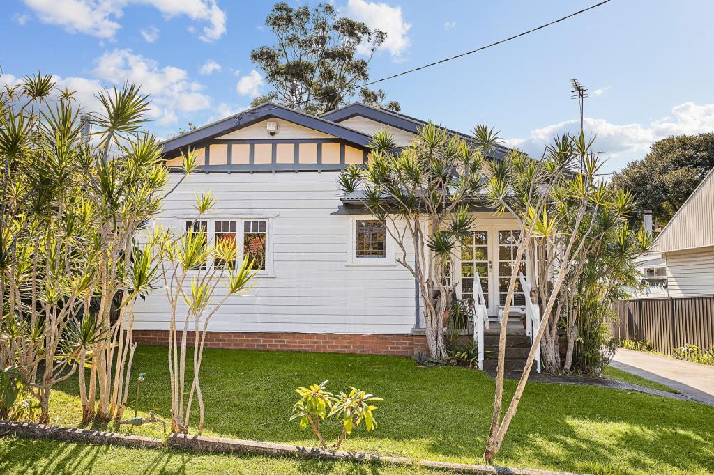 27 Lang St, Woonona, NSW 2517