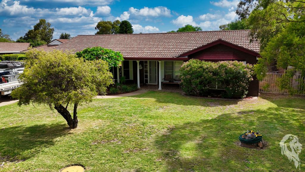 10 Lenore Cres, Wee Waa, NSW 2388