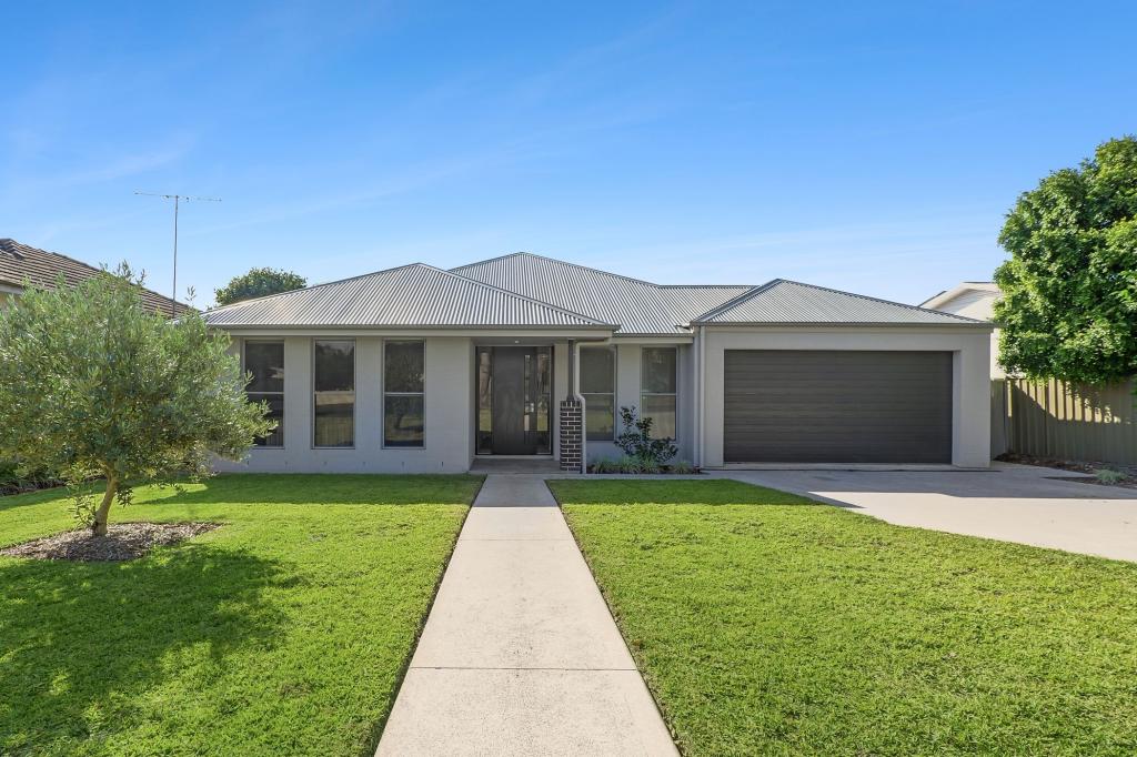 10 Pecks Rd, North Richmond, NSW 2754