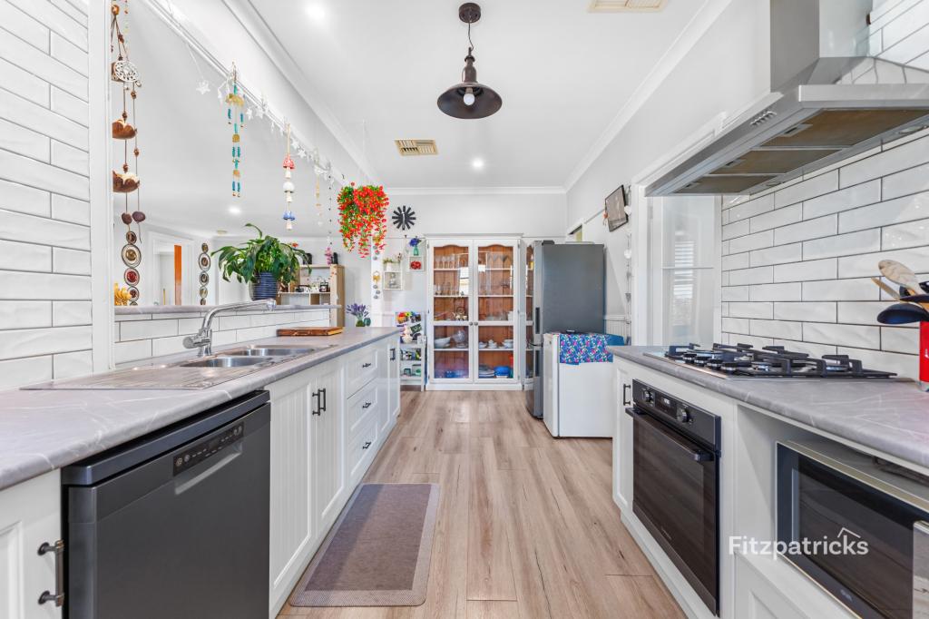 116 Meadow St, Kooringal, NSW 2650