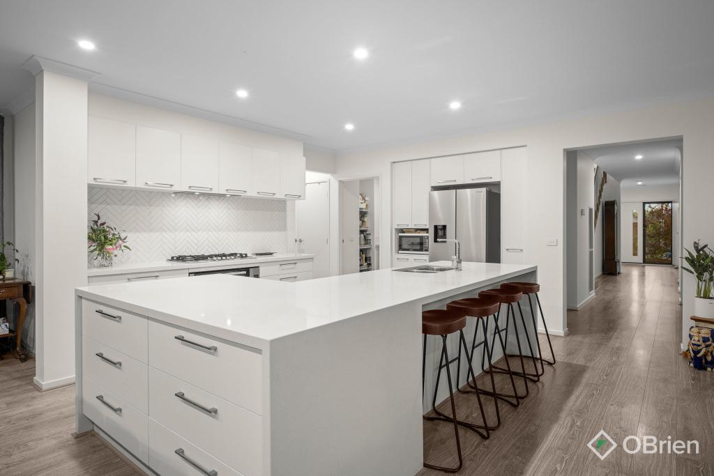 7 Hollybush Ave, Clyde, VIC 3978