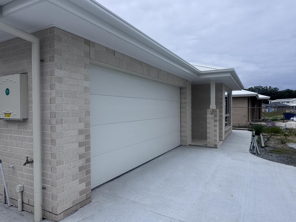 14 Basil St, Moonee Beach, NSW 2450