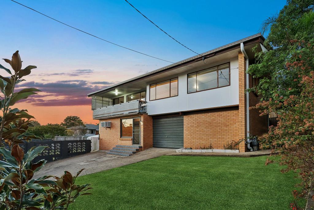 42 Camelia Ave, Everton Hills, QLD 4053