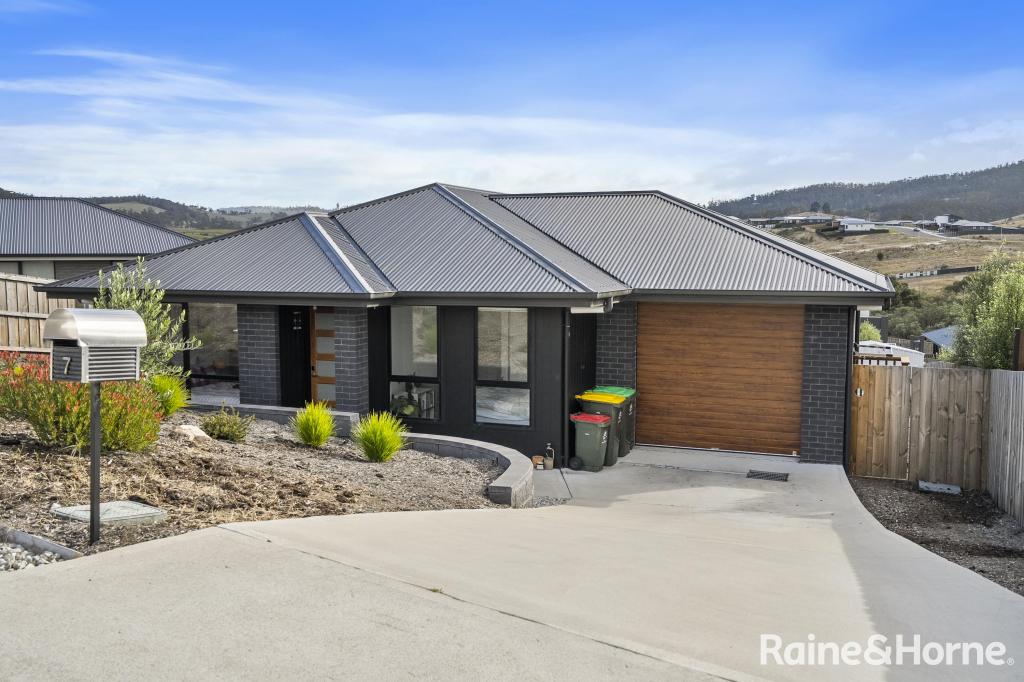 7 Lucy Way, Rokeby, TAS 7019