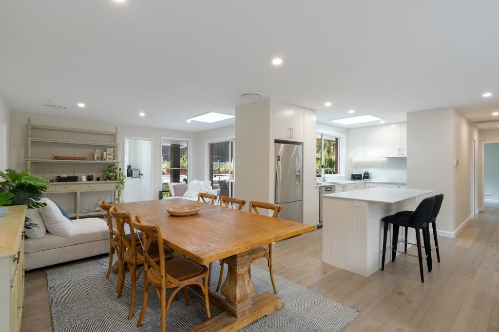 4 Sussex Rd, St Ives, NSW 2075