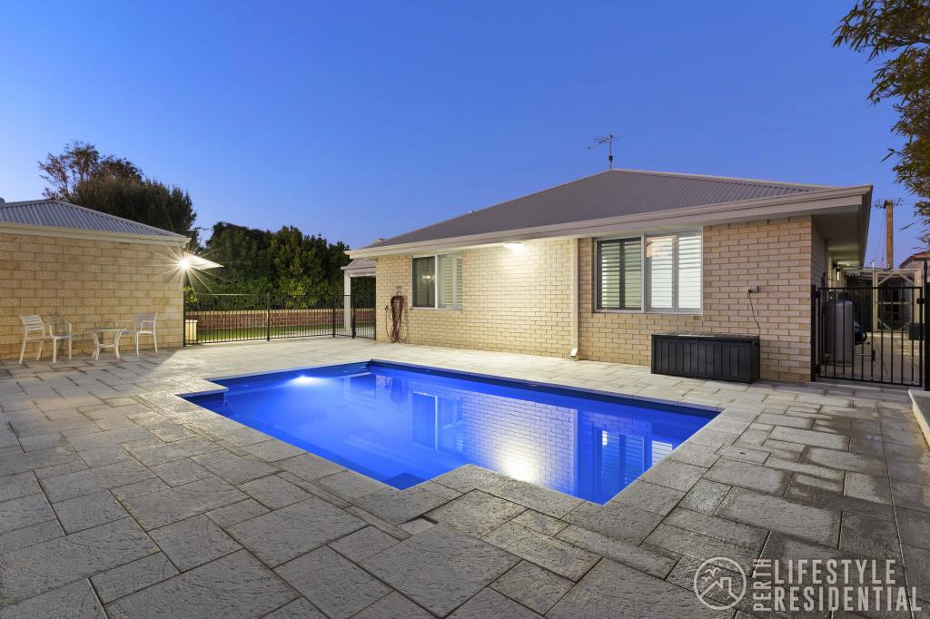 21 BOWER GR, TWO ROCKS, WA 6037