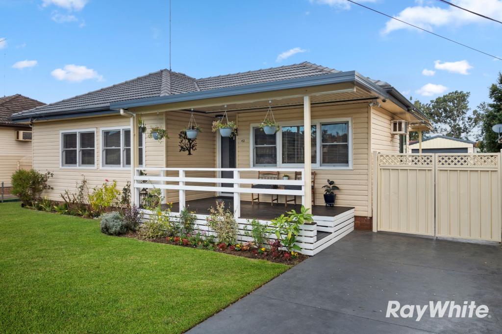 42 WYCOMBE ST, DOONSIDE, NSW 2767