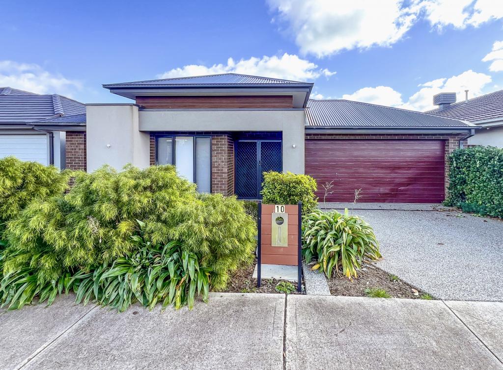 10 WOODLET WAY, DONNYBROOK, VIC 3064