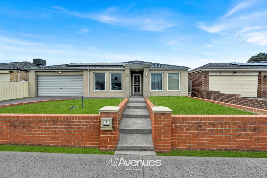 7 Robusta Ave, Cranbourne, VIC 3977