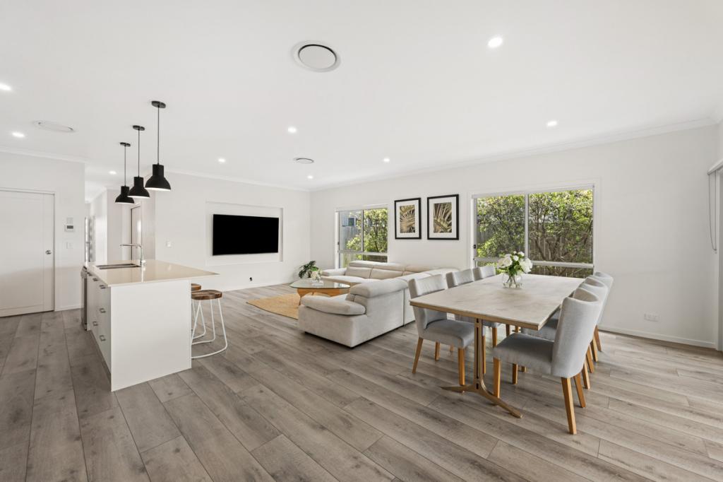 27 SALLY CRES, NIRIMBA, QLD 4551
