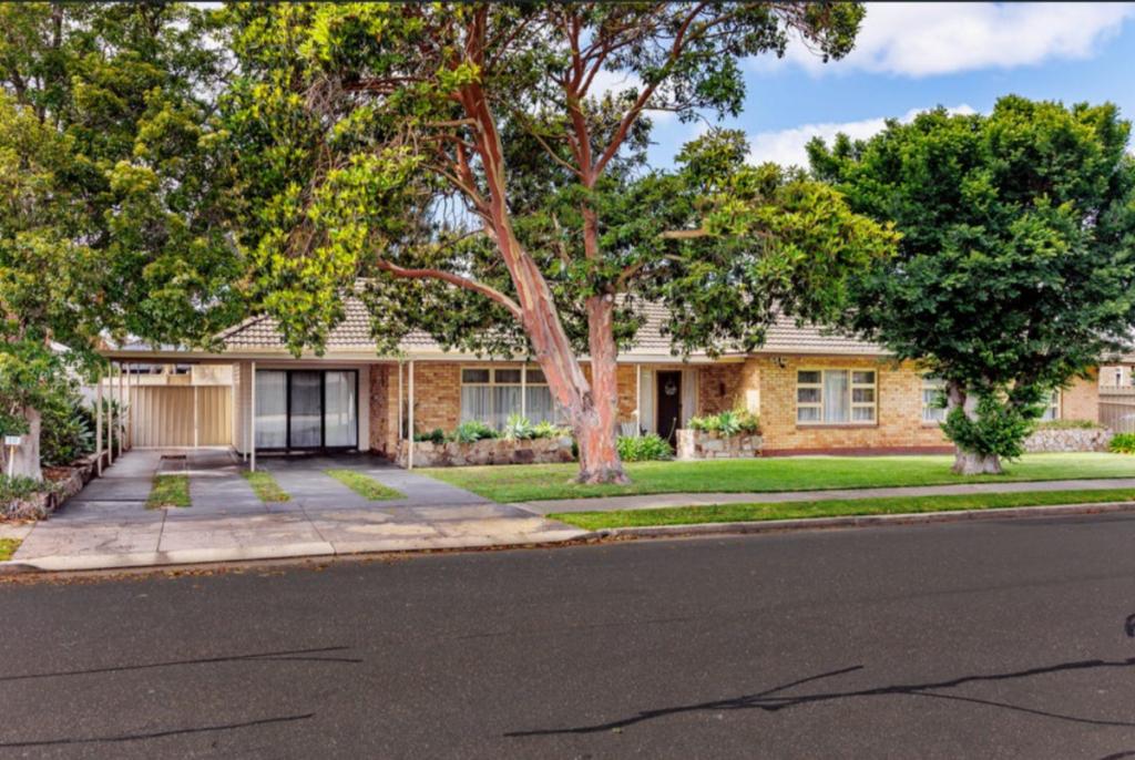 10 Crispian St, Fulham, SA 5024