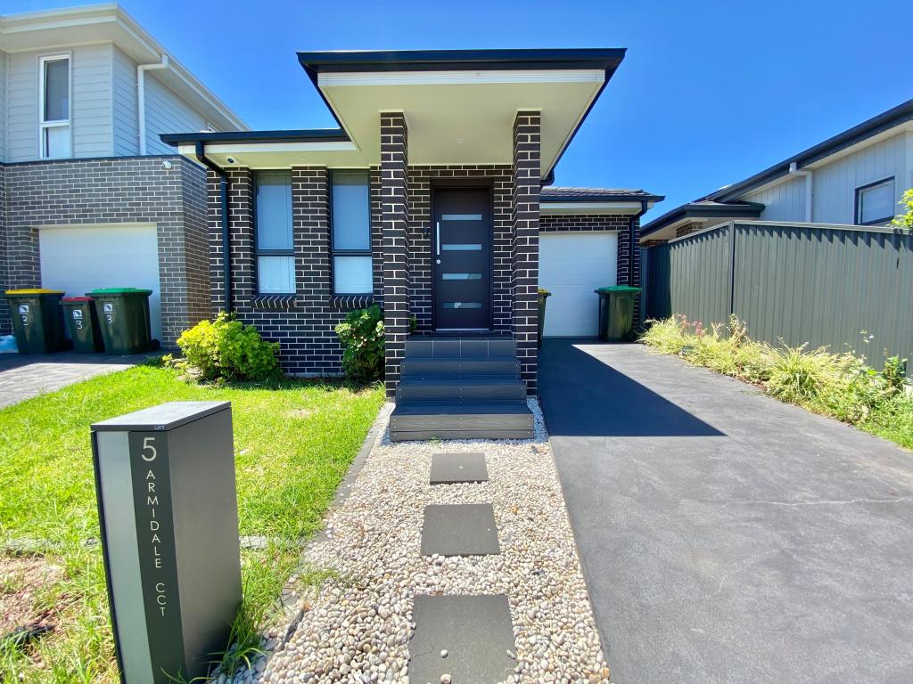 5 Armidale Cct, Gregory Hills, NSW 2557