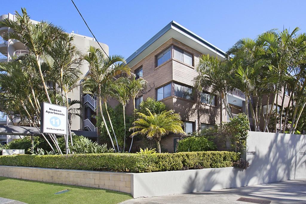 3/11 OLD BURLEIGH RD, SURFERS PARADISE, QLD 4217