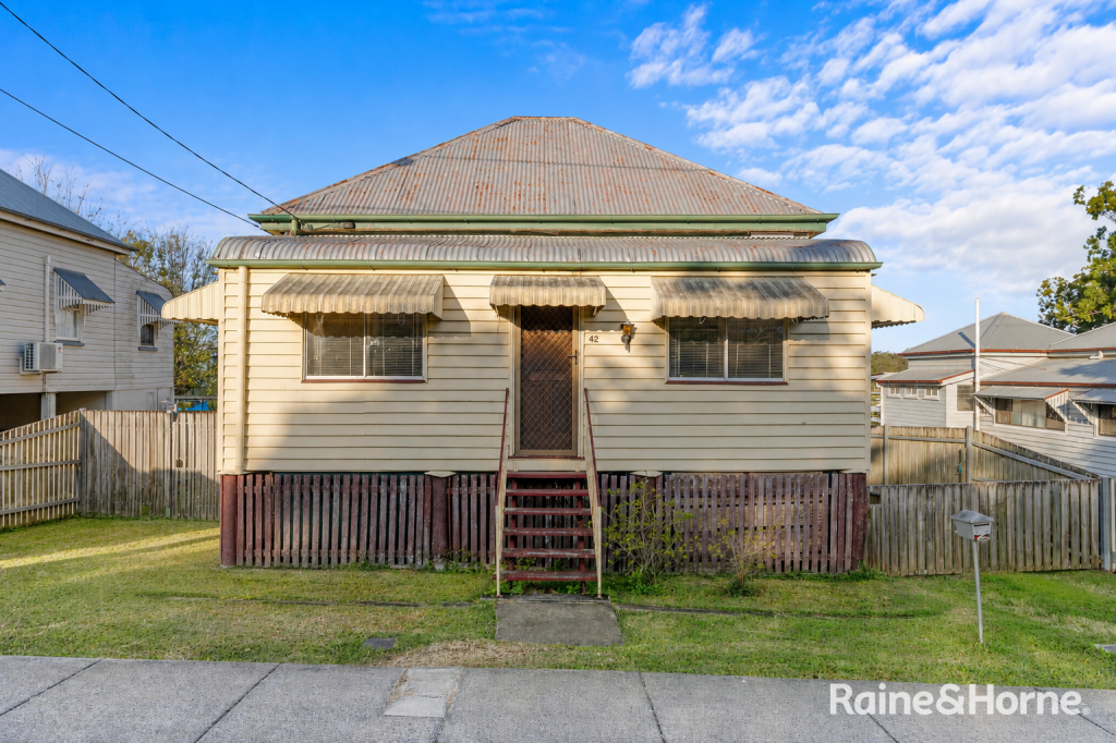 42 STAFFORD ST, BOOVAL, QLD 4304