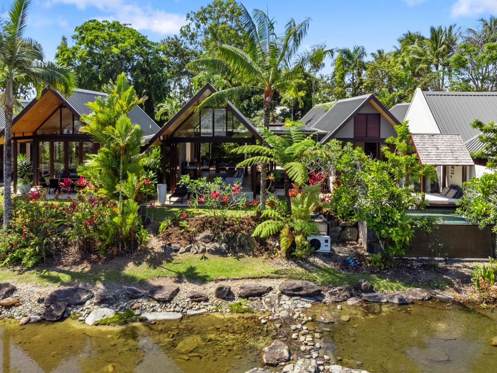 17 BALE DR, PORT DOUGLAS, QLD 4877