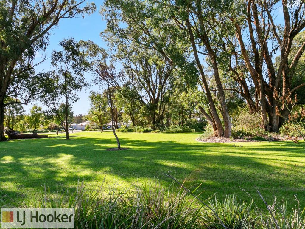 28 Solstice Bend, Wellard, WA 6170