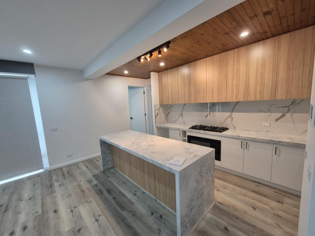 10 LENNOX ST, DONNYBROOK, VIC 3064