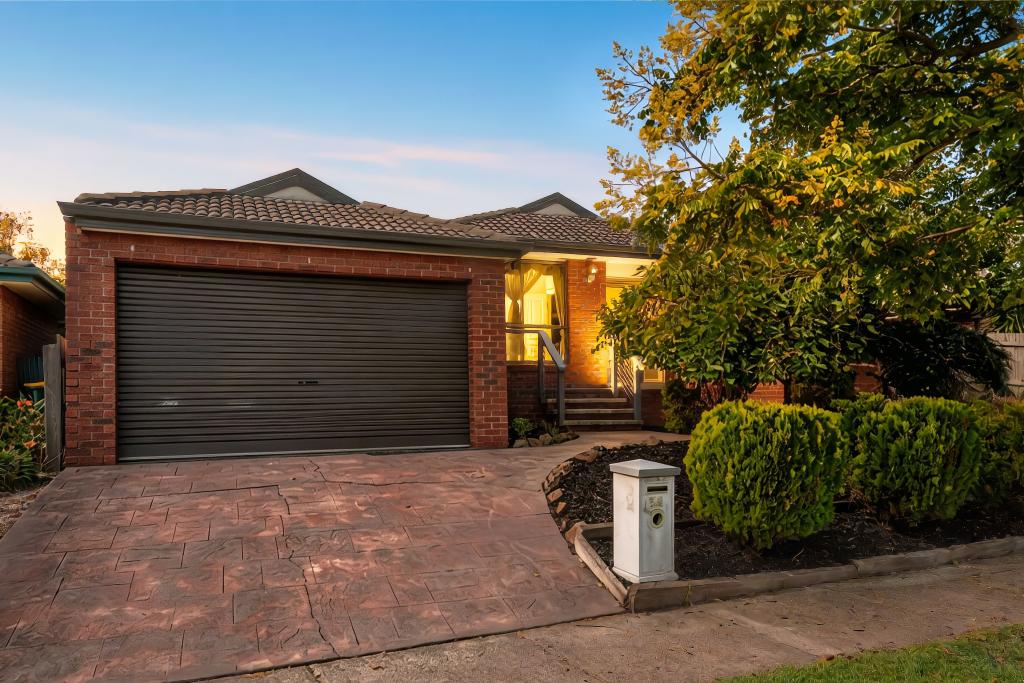 54 Bellevue Dr, Berwick, VIC 3806